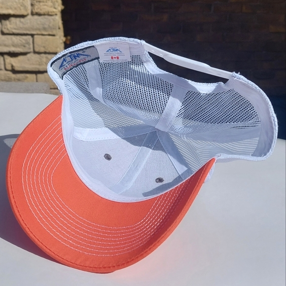 FedEx Express Hat Like New with a Great Colour Combination of Gray, Orange White - Picture 3 of 4